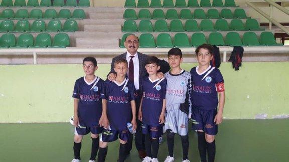 Ortaokullar Arası Futsal Turnuvası İlçemizde  Başladı.