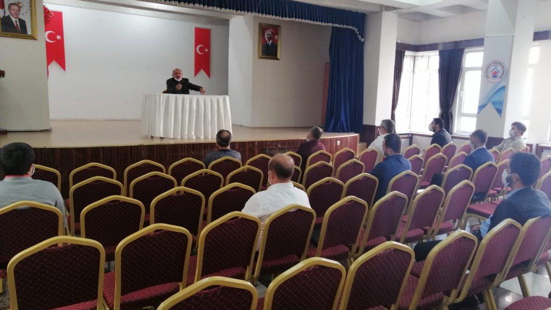 İlçe Milli Eğitim Müdürü Süleyman ATCIOĞLU Başkanlığında LGS Öncesi Sınav Hazırlık Değerlendirme Toplantısı Yapıldı. 